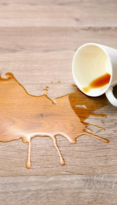 フローリングのコーヒーのシミ